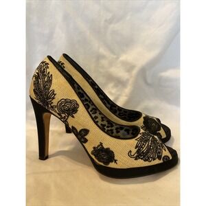 Beverly Feldman Black woven Embroidered Floral Peep Toe Platform Heels Pumps 7.5